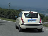 Lancia-Ypsilonֽ ( 14 )